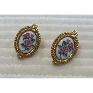 Avon Floral‎ Rose Stud Earrings Womens OS Gold White Good Vintage Cottagecore